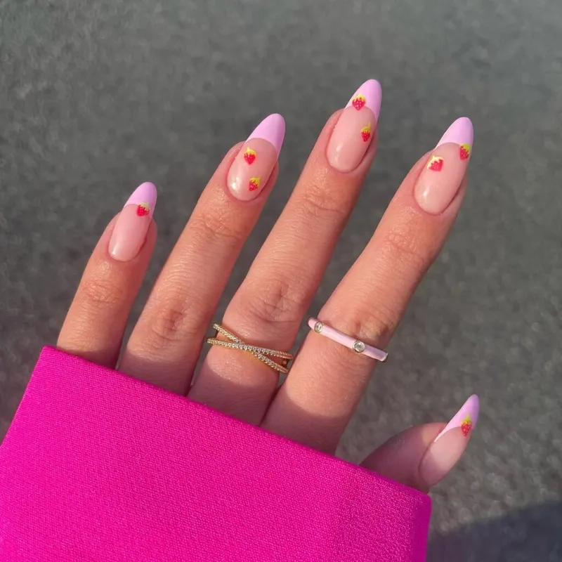 Mẫu nail móng nhọn tròn phù hợp với mọi tông da và phong cách