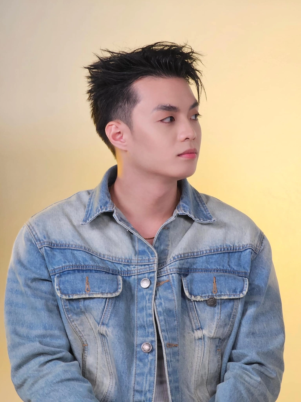 Negav, rapper trẻ nổi bật với phong cách độc đáo