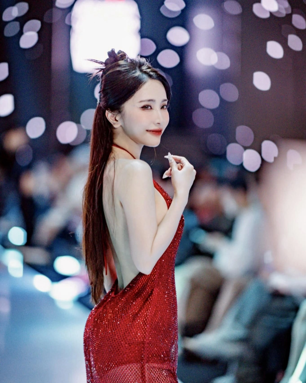 Tìm hiểu tuổi và sự nghiệp của quỳnh nga dancer sinh năm bao nhiêu