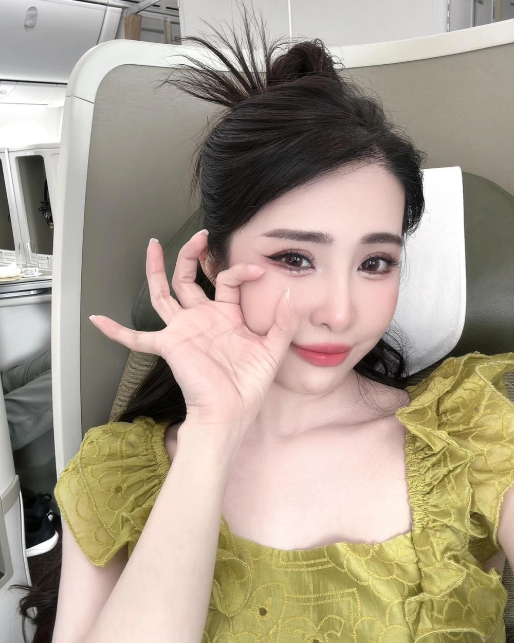 Nhìn lại hình ảnh quỳnh nga ngày xưa và sự thay đổi theo thời gian
