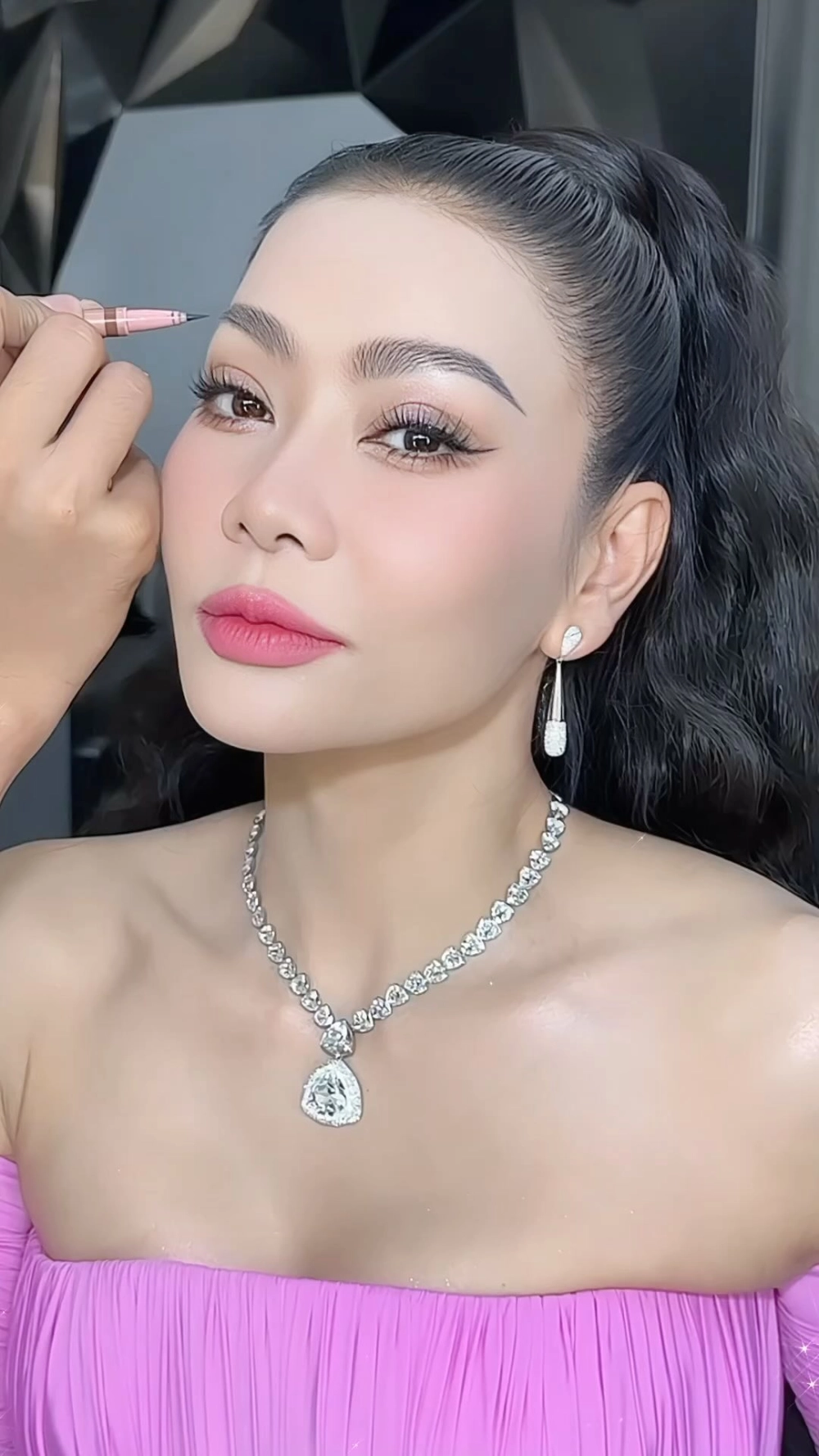 Lời bài hát Bay của Thu Minh đầy lãng mạn và da diết