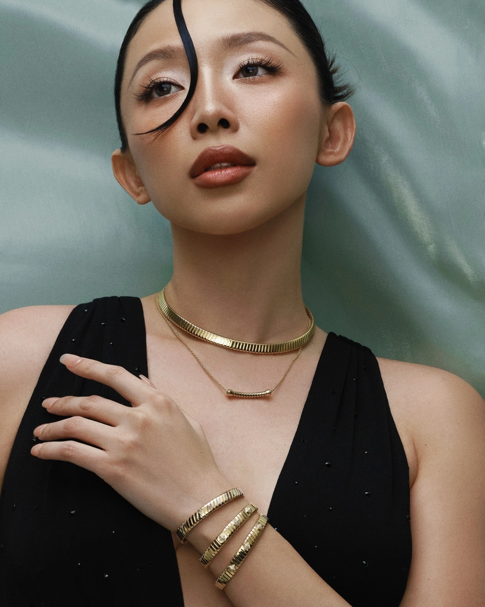 Tóc Tiên album Cong thể hiện phong cách âm nhạc độc đáo