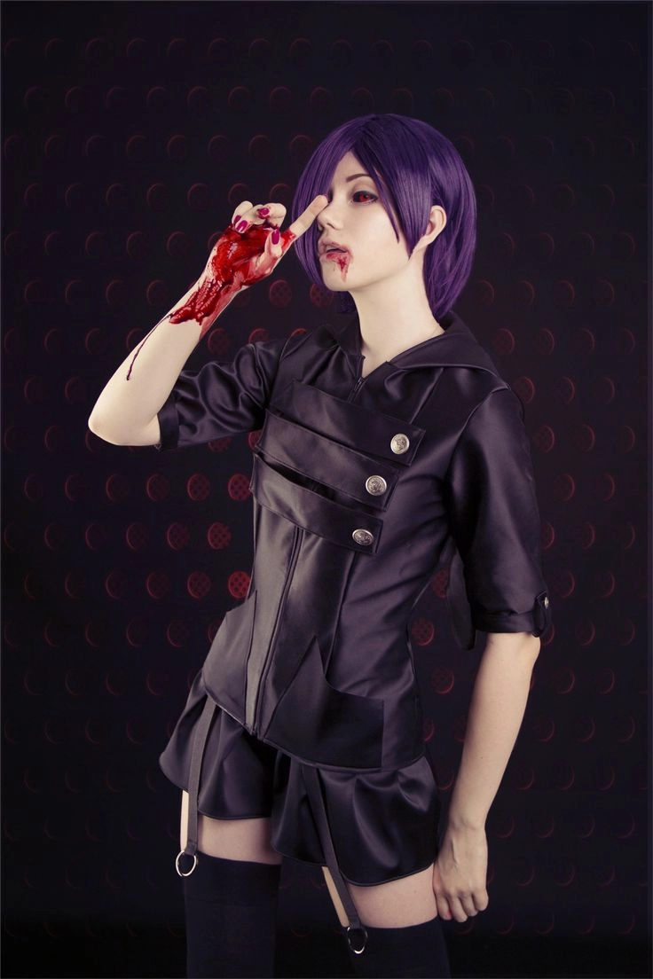 Touka Tokyo Ghoul cosplay khiến fan không thể rời mắt