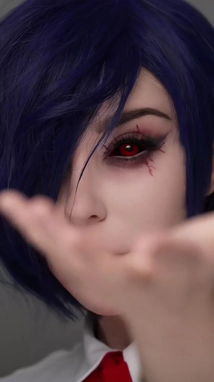 Tokyo Ghoul Touka cosplay thể hiện rõ nét nội tâm nhân vật