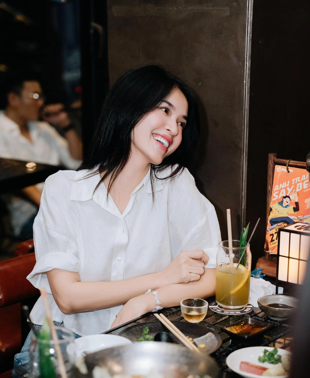 Tú Vi màu của tình yêu thể hiện qua những ca khúc ngọt ngào, đầy cảm xúc