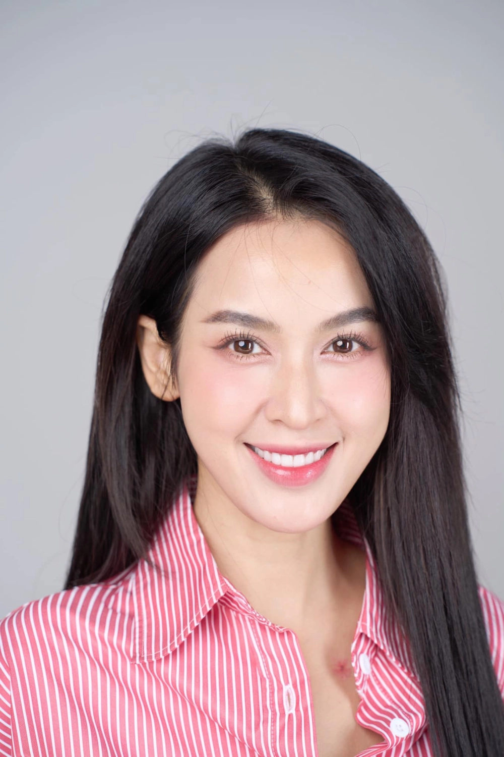 Tú Vi tóc ngắn mang đến phong cách hiện đại, trẻ trung và cực kỳ cuốn hút