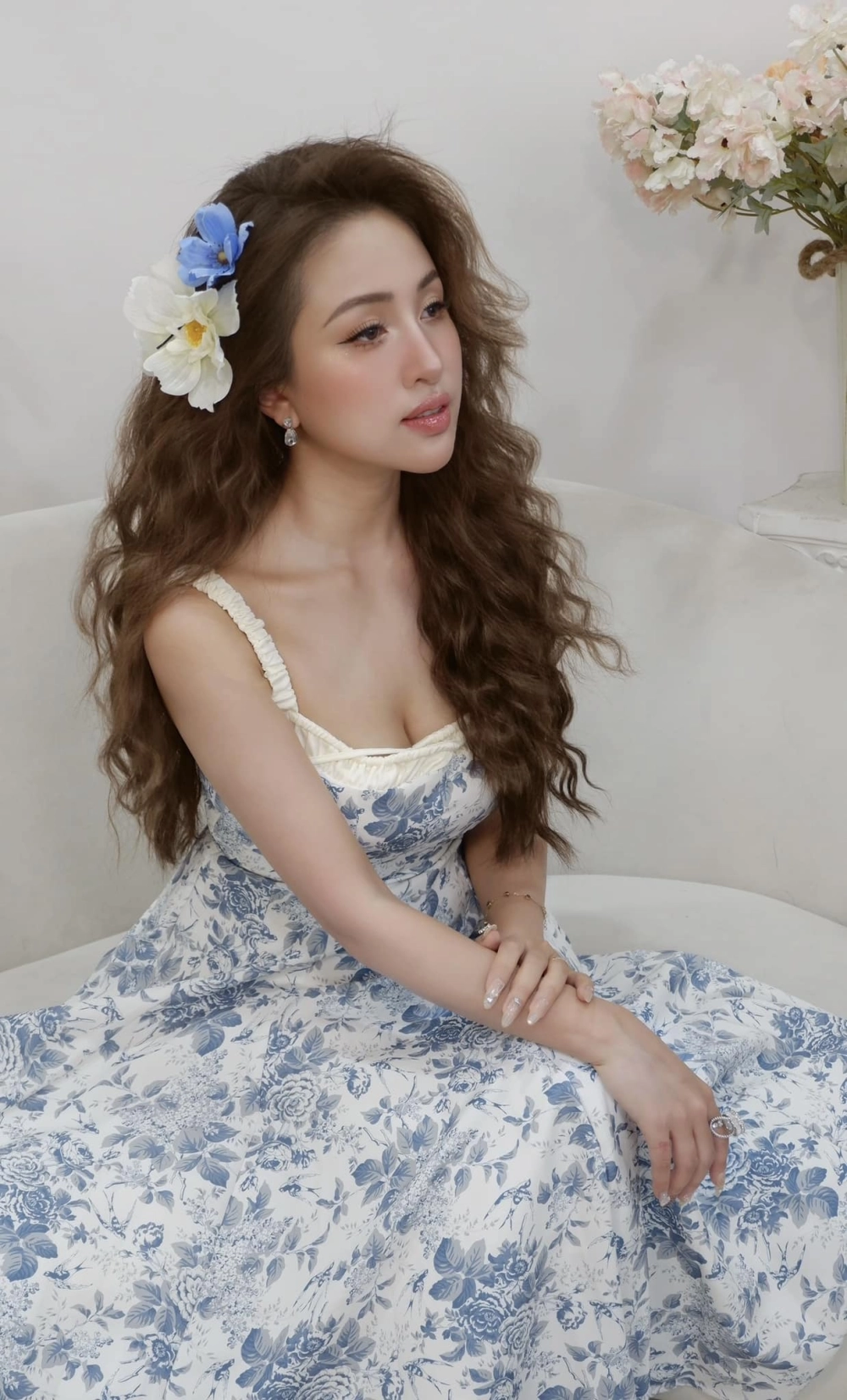 Vân Hugo không ngần ngại chia sẻ về người bạn trai hiện tại, người luôn đồng hành cùng cô