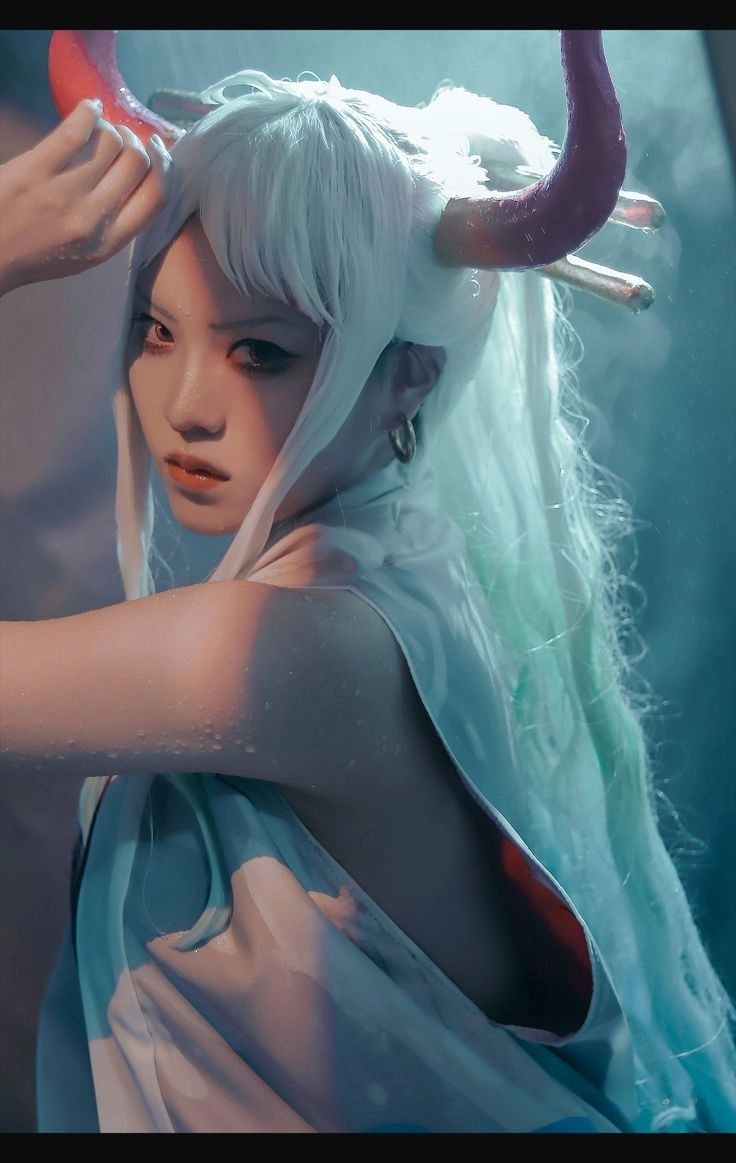 Sexy cosplay Yamato bùng nổ với vẻ đẹp mạnh mẽ và gợi cảm