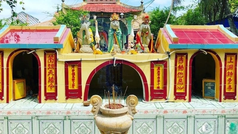 Lịch sử hình thành chùa Lá Sen