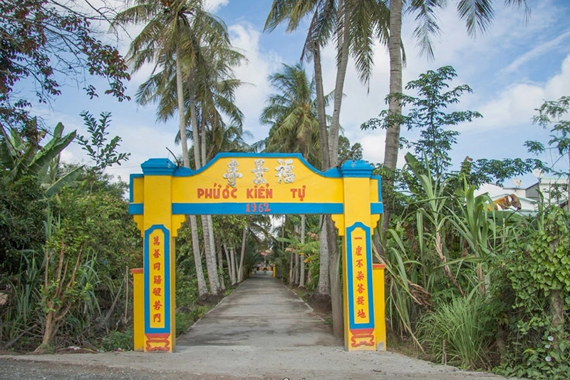 Đôi nét về chùa Lá Sen