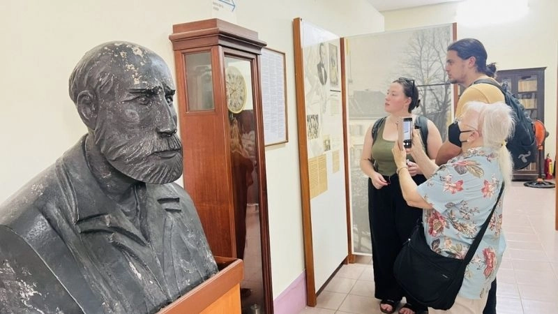 Di tích bảo tàng Yersin lưu giữ nhiều hiện vật ý nghĩa