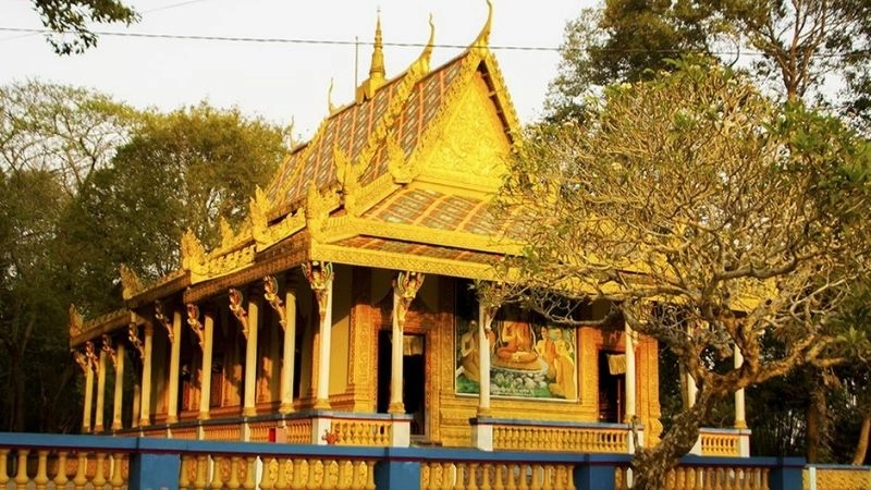 Thiên nhiên Chùa Dơi Sóc Trăng hòa quyện cùng linh thiêng