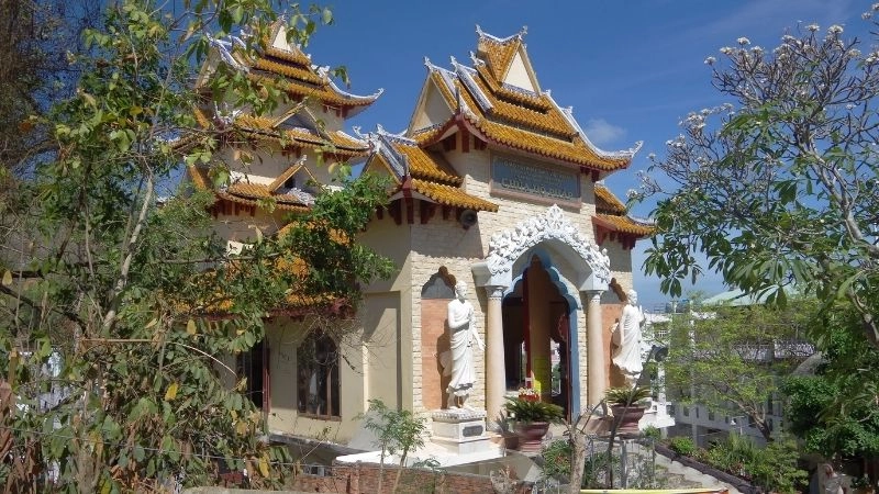 Trải nghiệm cá nhân khi thăm chùa Hộ Pháp 