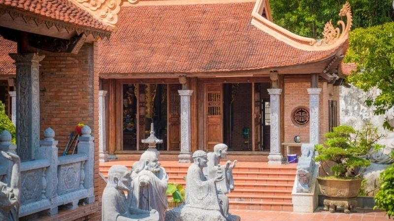 Trải nghiệm cá nhân khi thăm chùa Hộ Quốc