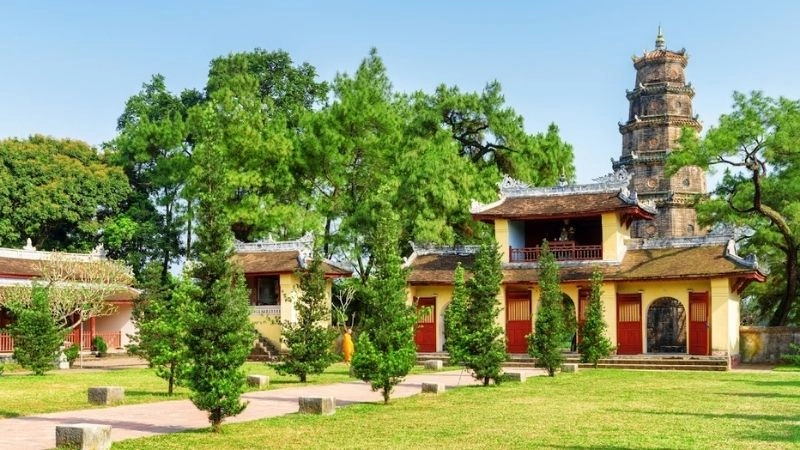 Chùa Huyền Không Huế điểm đến thanh tịnh nổi tiếng