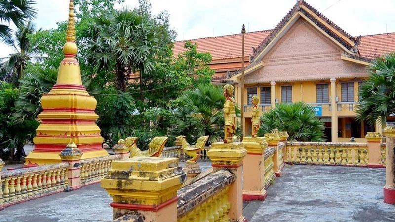 Thiên nhiên Chùa Khléang Sóc Trăng xanh mát bình yên tĩnh tại