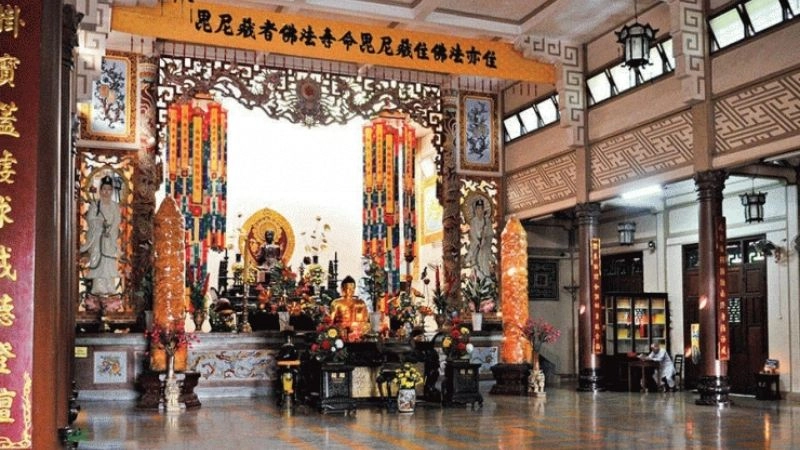 Chùa Long Sơn giờ mở cửa thuận tiện du khách ghé thăm