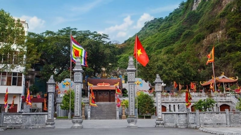 Trải nghiệm cá nhân khi thăm Chùa Long Tiên