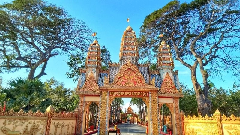 Cảnh quan Chùa Xiêm Cán chan hòa thiên nhiên thanh tịnh