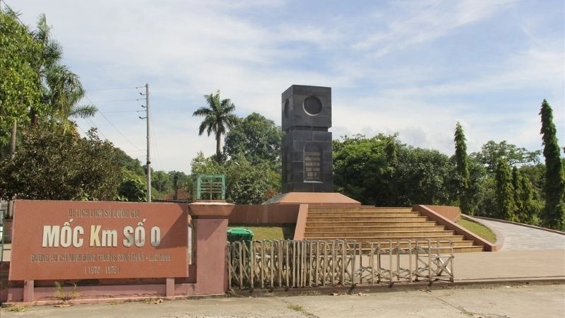 Đường Hồ Chí Minh lịch sử chứng nhân một thời