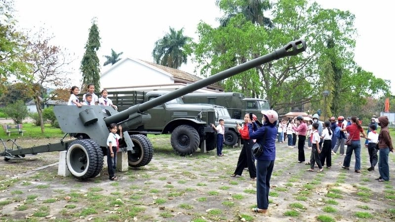 Hình ảnh cột mốc 0 Hồ Chí Minh ghi dấu tự hào