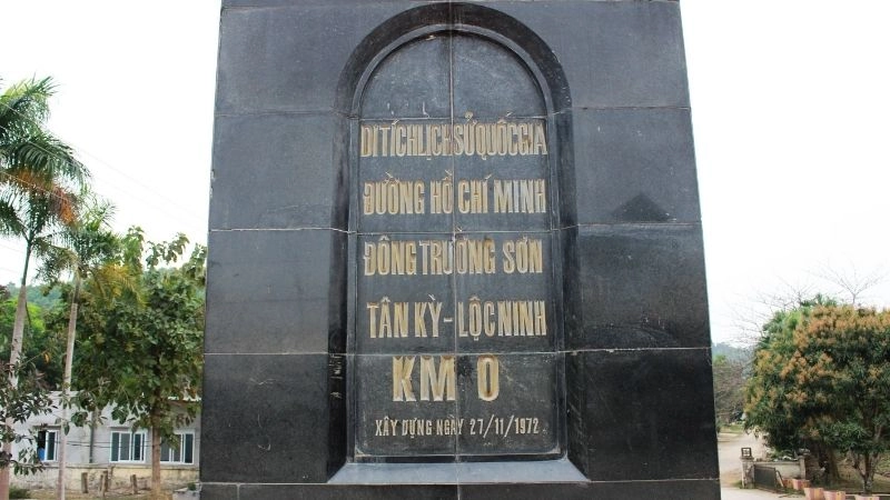 Trải nghiệm khi thăm cột mốc 0 đường Hồ Chí Minh