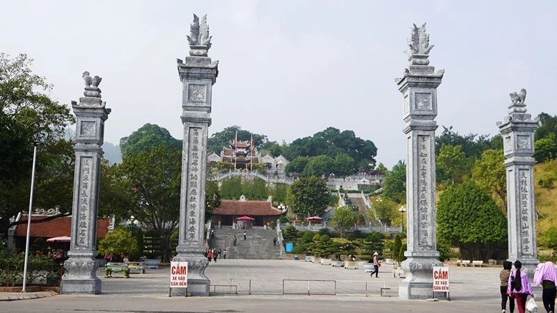 Đền Cửa Ông ở đâu điểm đến tâm linh nổi tiếng Quảng Ninh