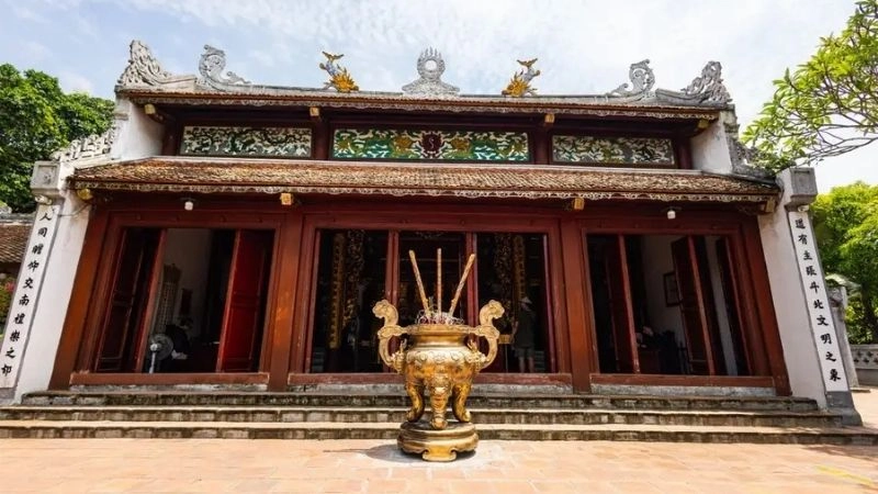 Giờ mở cửa đền Ngọc Sơn thuận tiện cho du khách