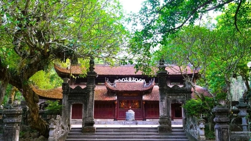 Hình ảnh của đền Sóc cổ kính và uy nghi