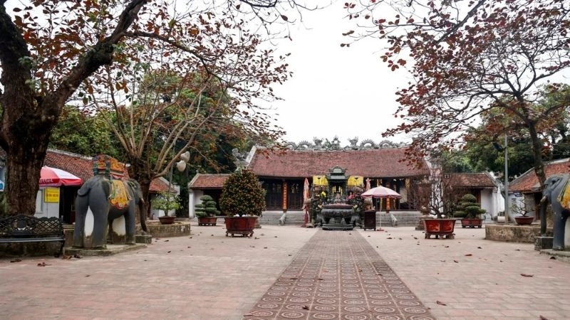 Hình ảnh Đền Trần cổ kính giữa lòng thành Nam