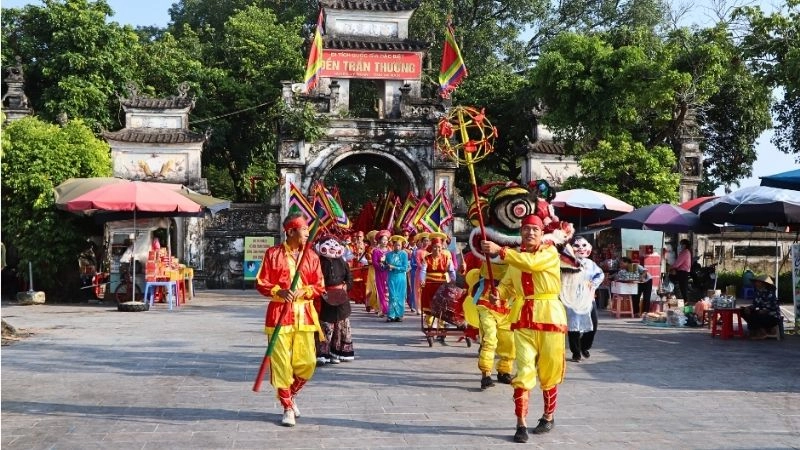 Trải nghiệm cá nhân khi thăm đền Trần Thương