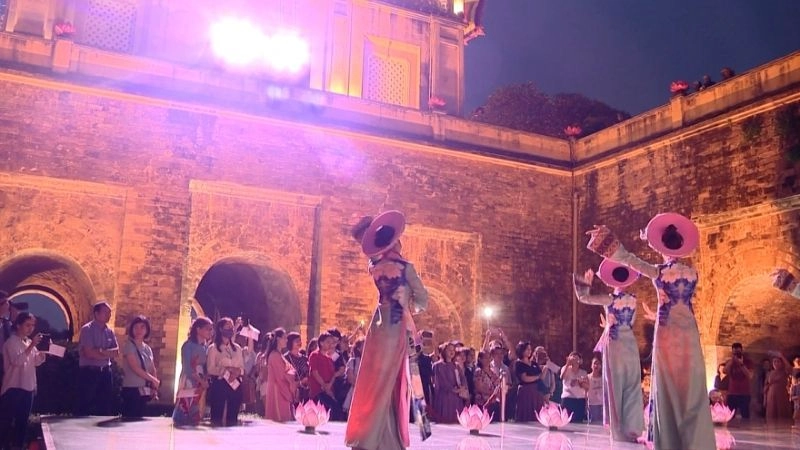 Tìm hiểu lịch sử Hoàng thành Thăng Long qua từng di tích