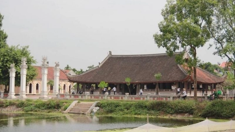 Hình ảnh đặc sắc của đình Chu Quyến