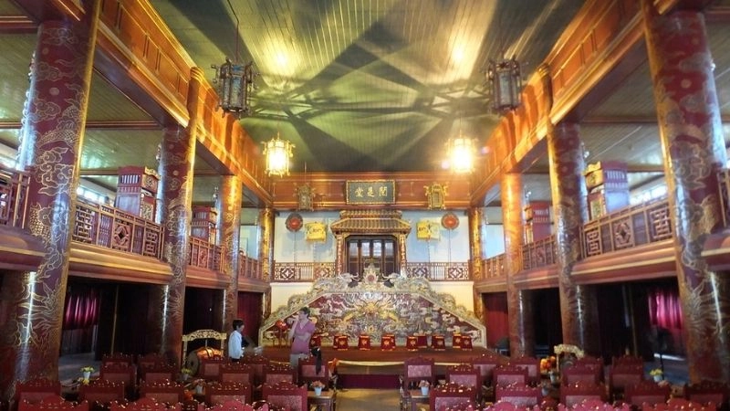 Kinh thành Huế ngày nay hòa quyện cổ kính và hiện đại