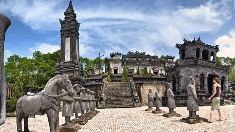 Du lịch Huế không thể bỏ lỡ lăng Khải Định