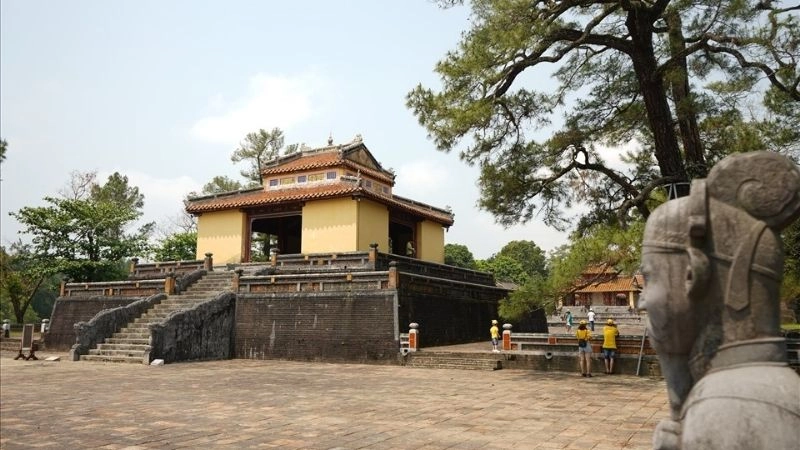 Đừng bỏ lỡ lăng Minh Mạng khi du lịch Huế