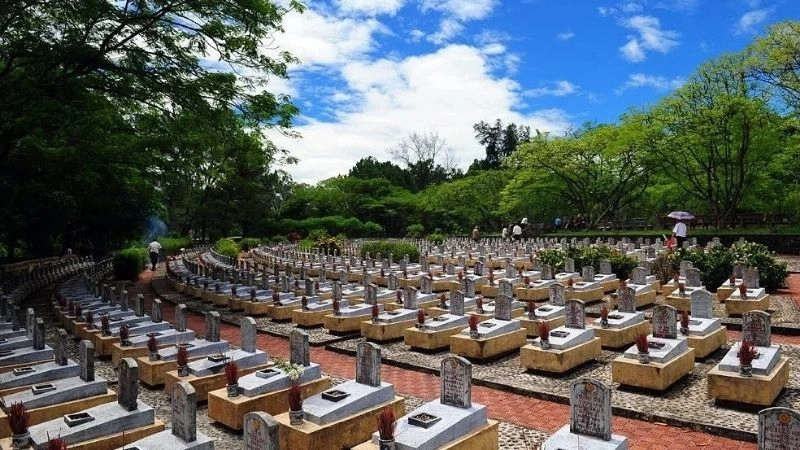 Hình ảnh Nghĩa trang Trường Sơn thiêng liêng bi tráng
