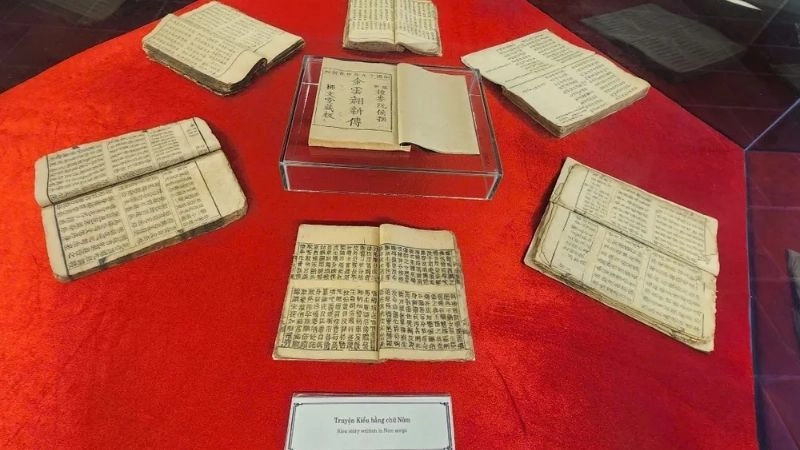 Hướng dẫn tham quan nhà lưu niệm Nguyễn Du chi tiết