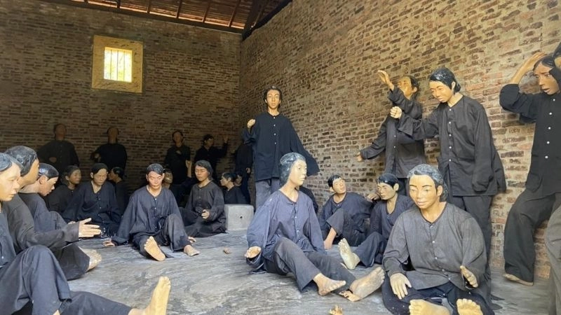 Thăm Nhà tù Phú Lợi hành trình về nguồn xúc động