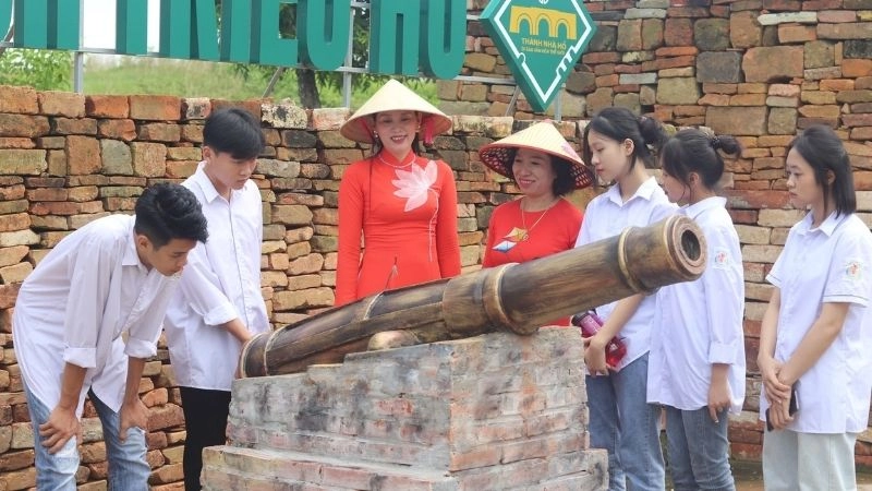 Vẻ đẹp cổ kính của kiến trúc thành Nhà Hồ