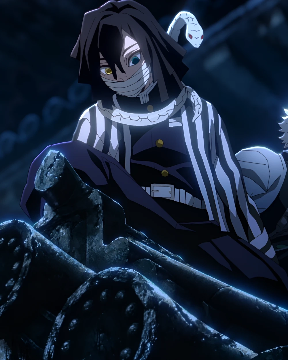 Xà trụ Obanai ngầu với ánh mắt và thần thái sắc lạnh