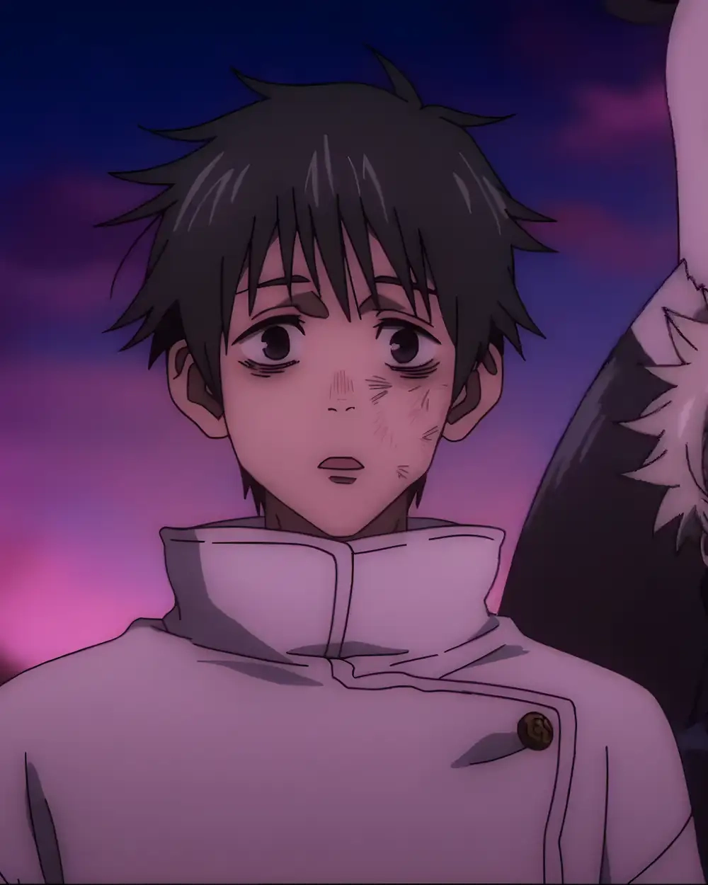 Yuta xuất hiện đầy bí ẩn khiến fan rạo rực