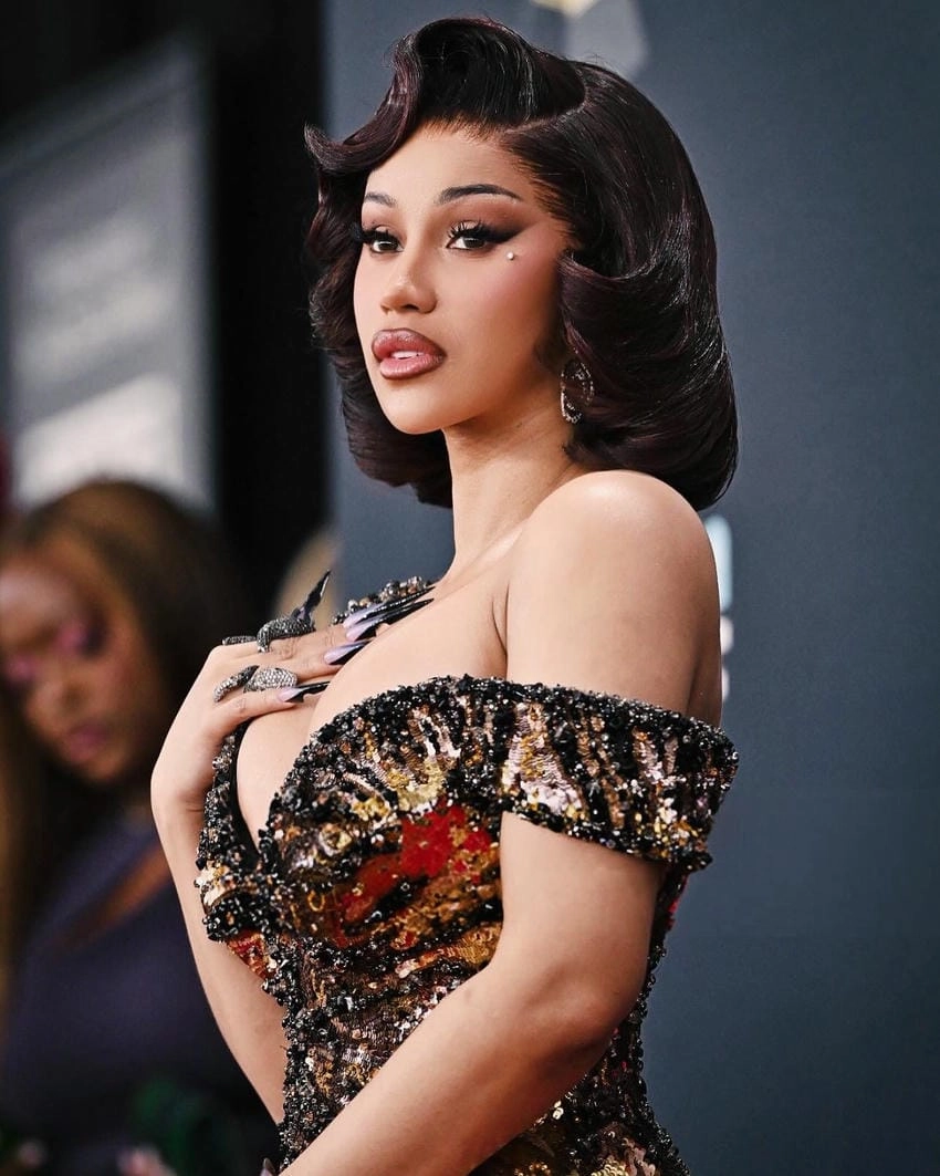 Stefon Diggs Cardi B thu hút sự chú ý công chúng