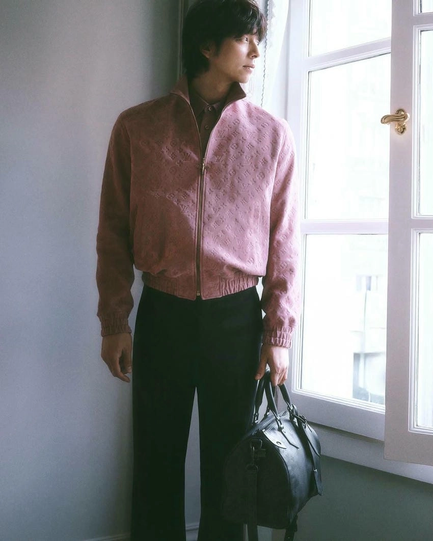 Gong Yoo body săn chắc khiến fan ngất ngây