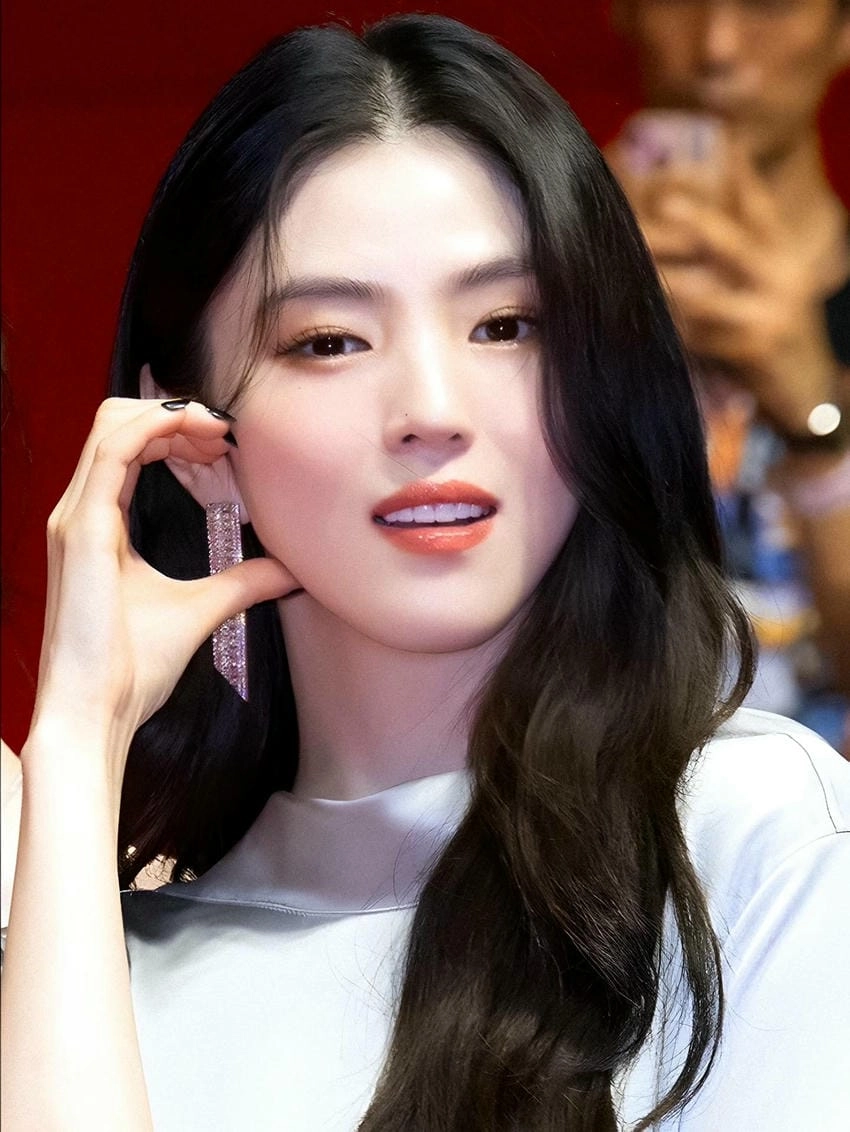 Han So Hee chương trình truyền hình hấp dẫn