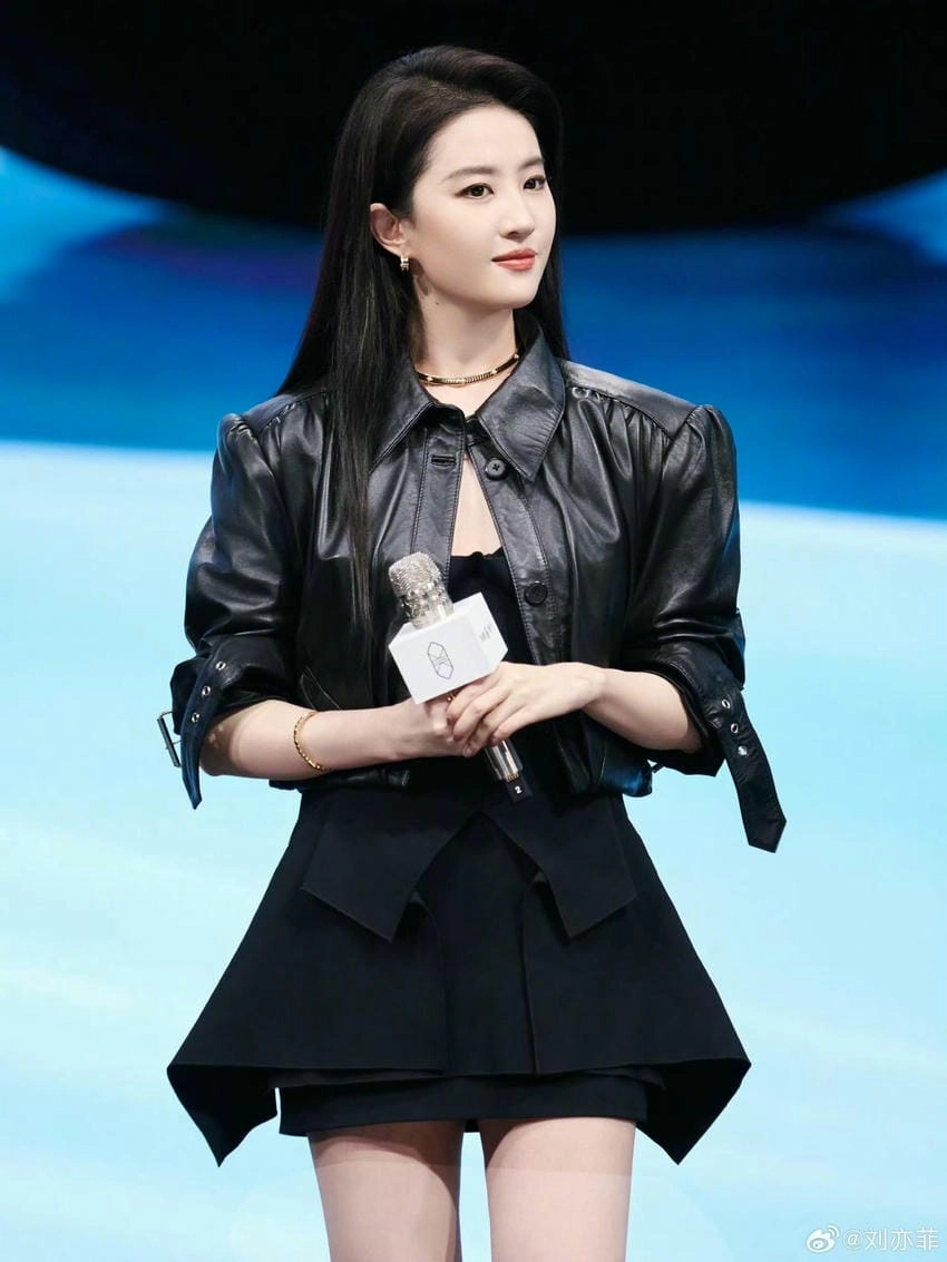 Lưu Diệc Phi sinh năm bao nhiêu fan tò mò