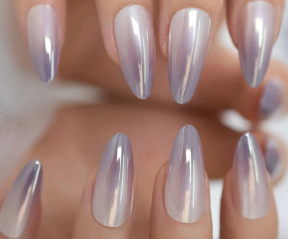 Mẫu nail sang chảnh đơn giản mà vẫn vô cùng thu hút