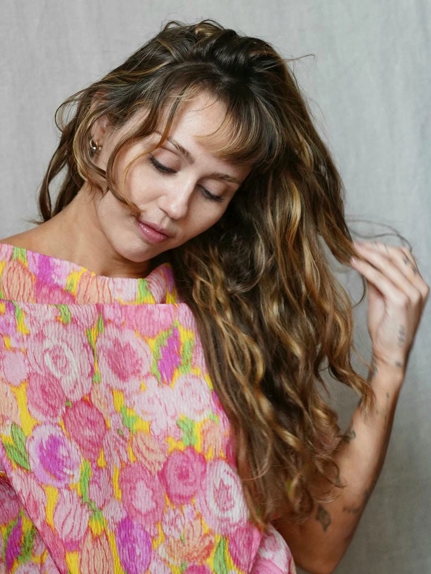 Song Miley Cyrus khiến người hâm mộ không ngừng say mê