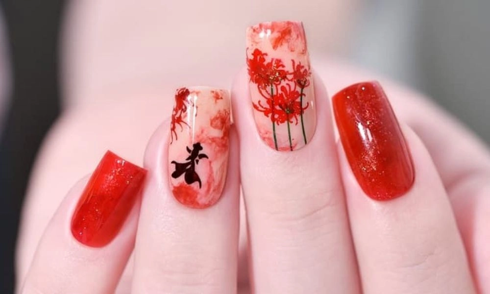 Nail hoa xinh xắn khiến nàng thêm phần duyên dáng