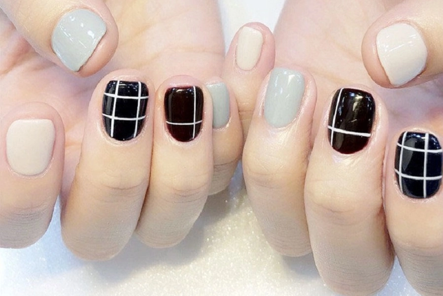 Nail kẻ sọc đẹp rạng ngời quyến rũ nổi bật